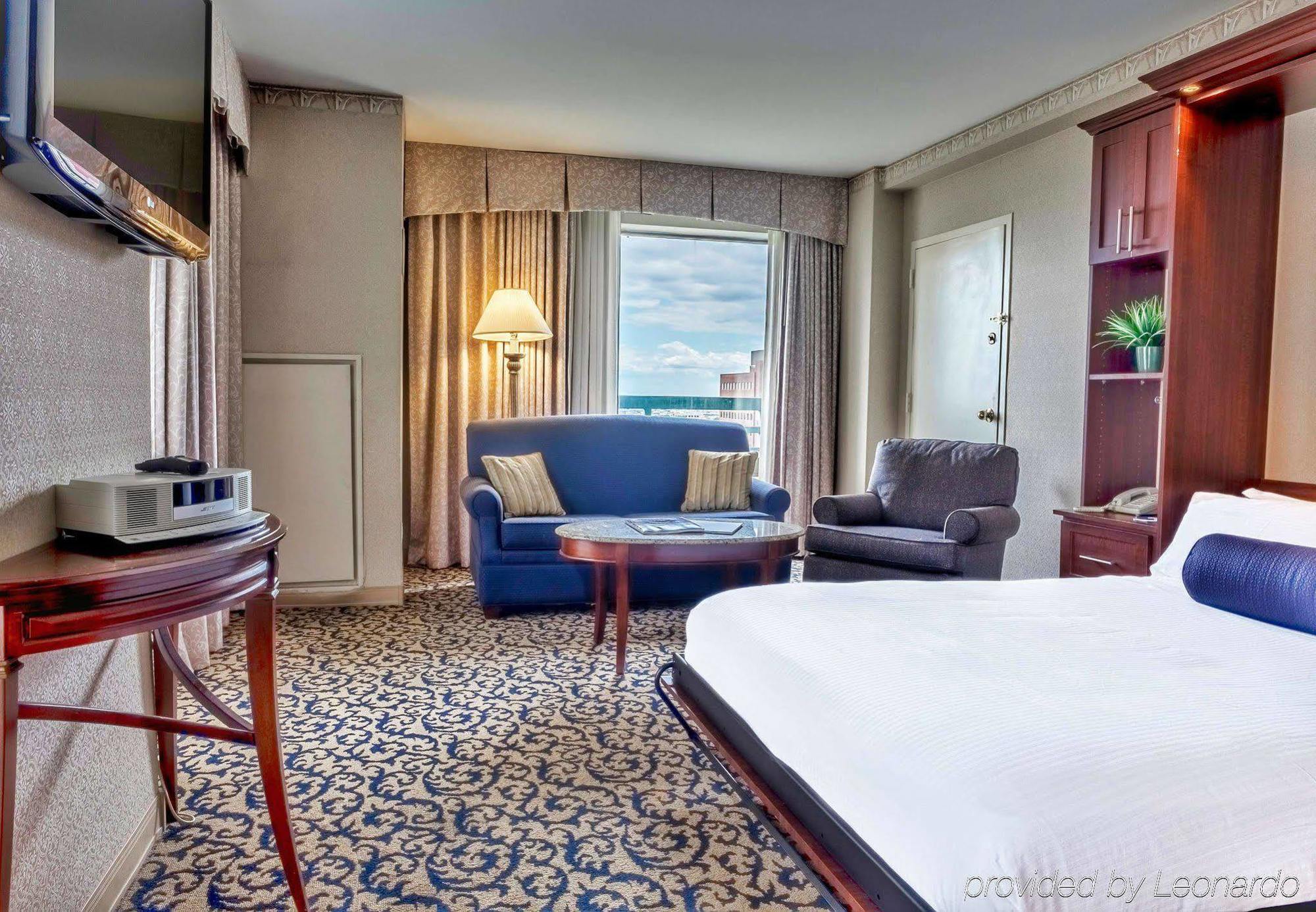 Renaissance Philadelphia Downtown Hotel Exterior photo