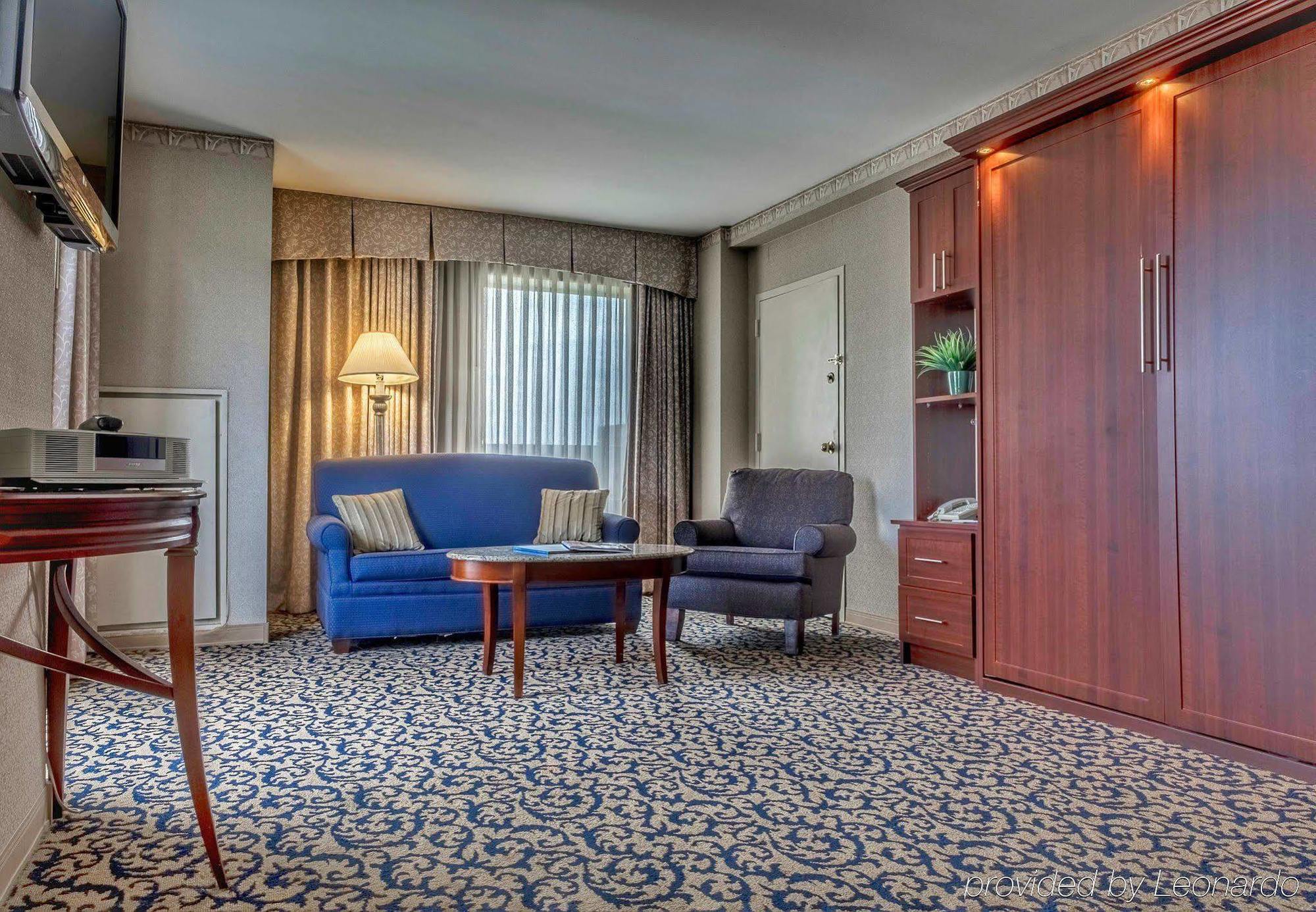 Renaissance Philadelphia Downtown Hotel Exterior photo