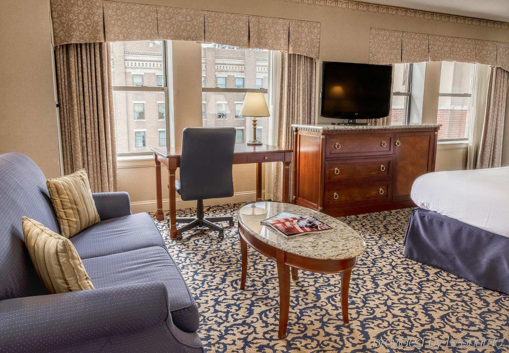 Renaissance Philadelphia Downtown Hotel Exterior photo